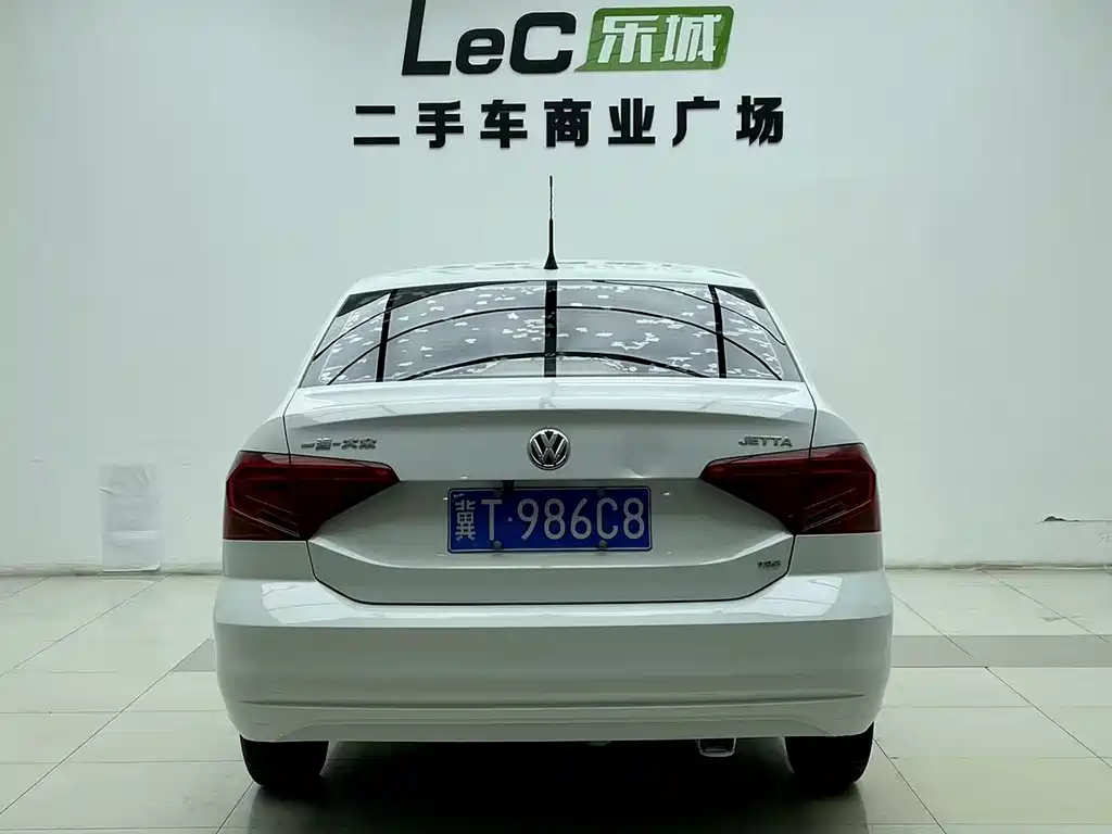 Jetta 1.5 L Manual Fashion
