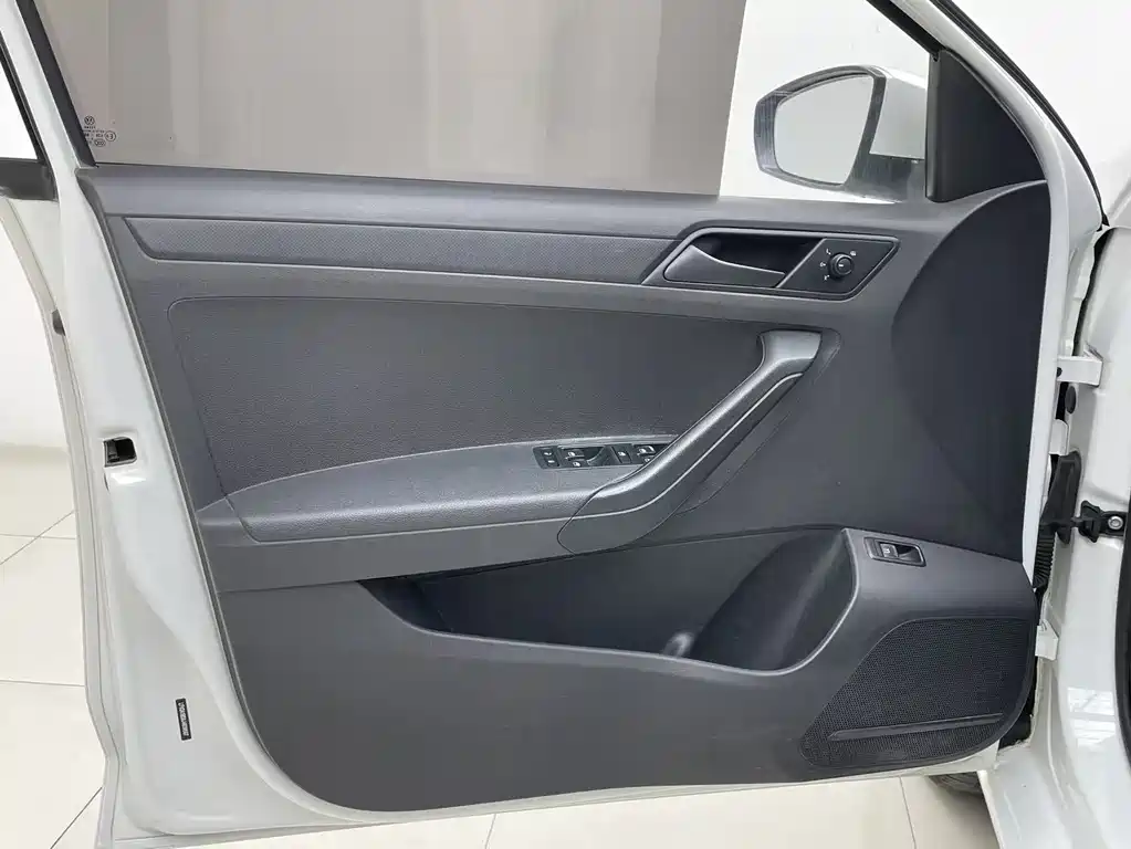 Jetta 1.5 L Manual Fashion
