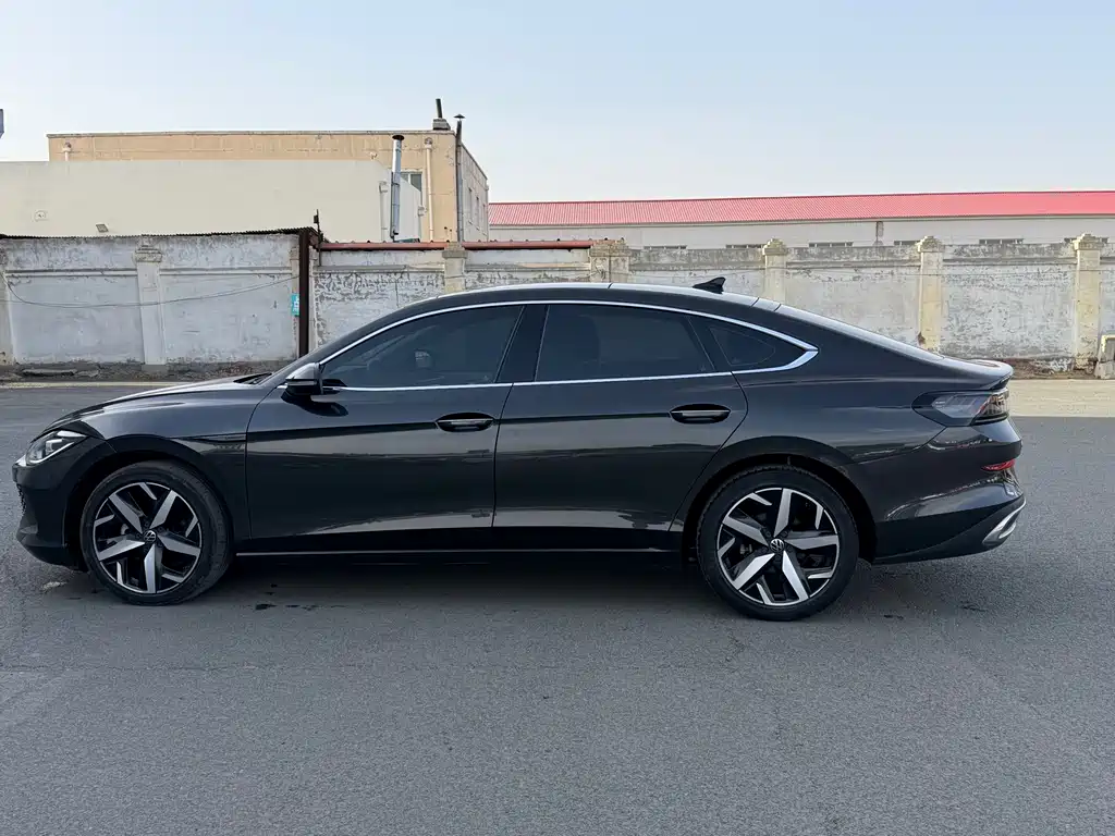 Lamando Lamando L 280 TSI DSG Spicy Cool