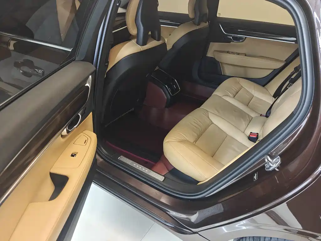 Volvo S90 T5 Smart Vision