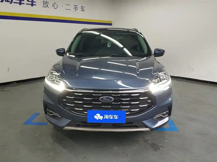 Escape EcoBoost 245 2 WD Shine Enjoyment