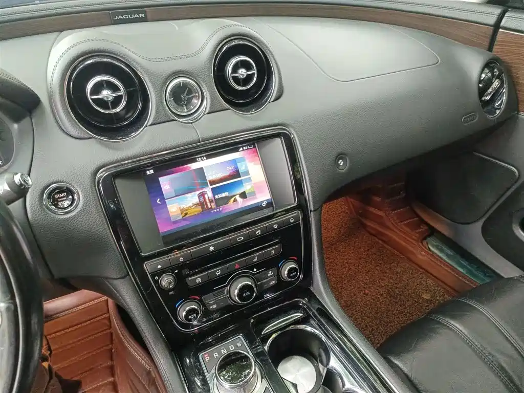 Jaguar XJ XJL 3.0 SC 2 WD Graceful Business
