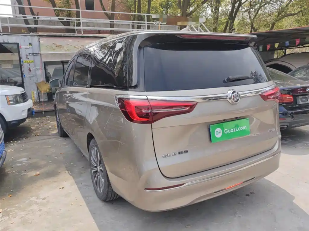 Buick GL8 ES LaCrosse Flagship