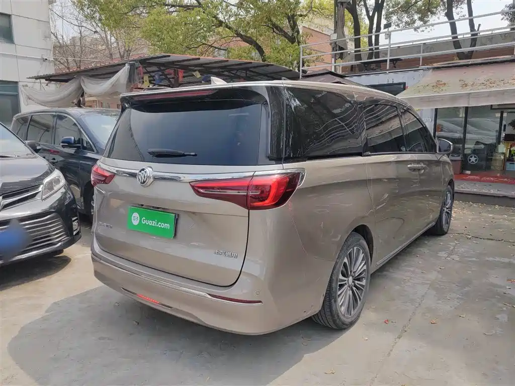 Buick GL8 ES LaCrosse Flagship