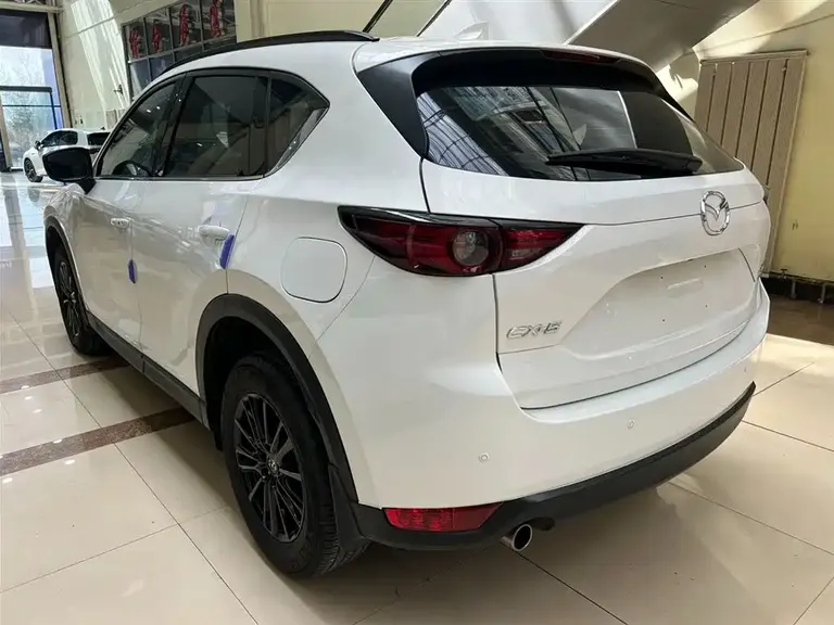 Mazda CX-5 2.0 L Auto 2 WD Black Knight