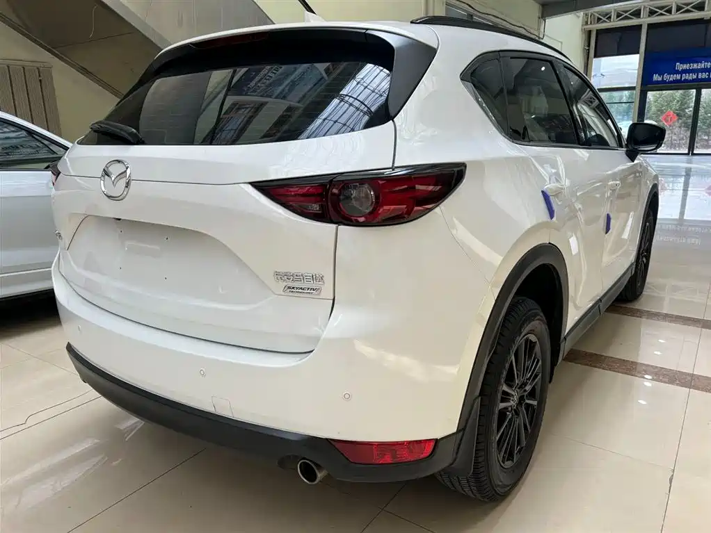 Mazda CX-5 2.0 L Auto 2 WD Black Knight