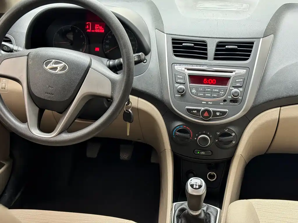 Accent 1.4 L Manual Intelligent GLS