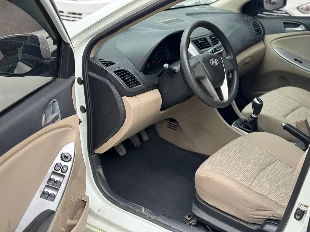 Accent 1.4 L Manual Intelligent GLS