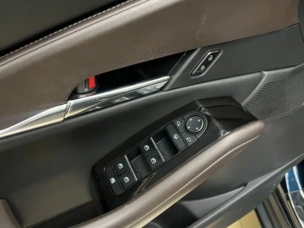 Mazda CX-30 2.0 L Auto Jiayue