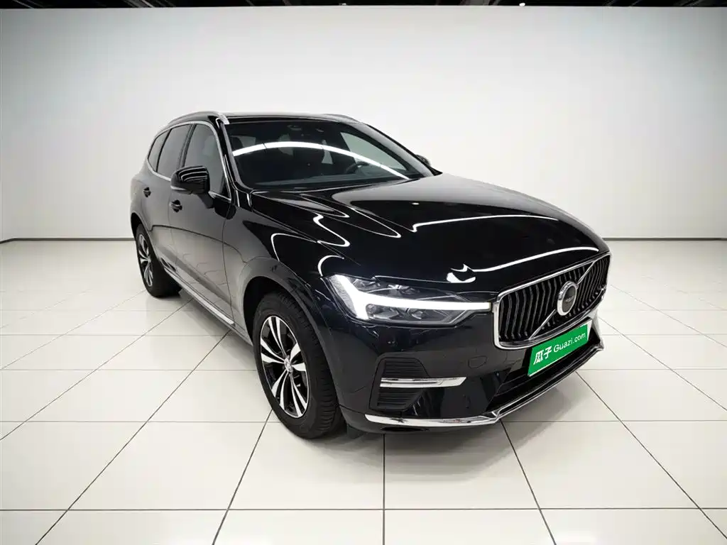 Volvo XC60 B5 4 WD Smart Ease Luxury