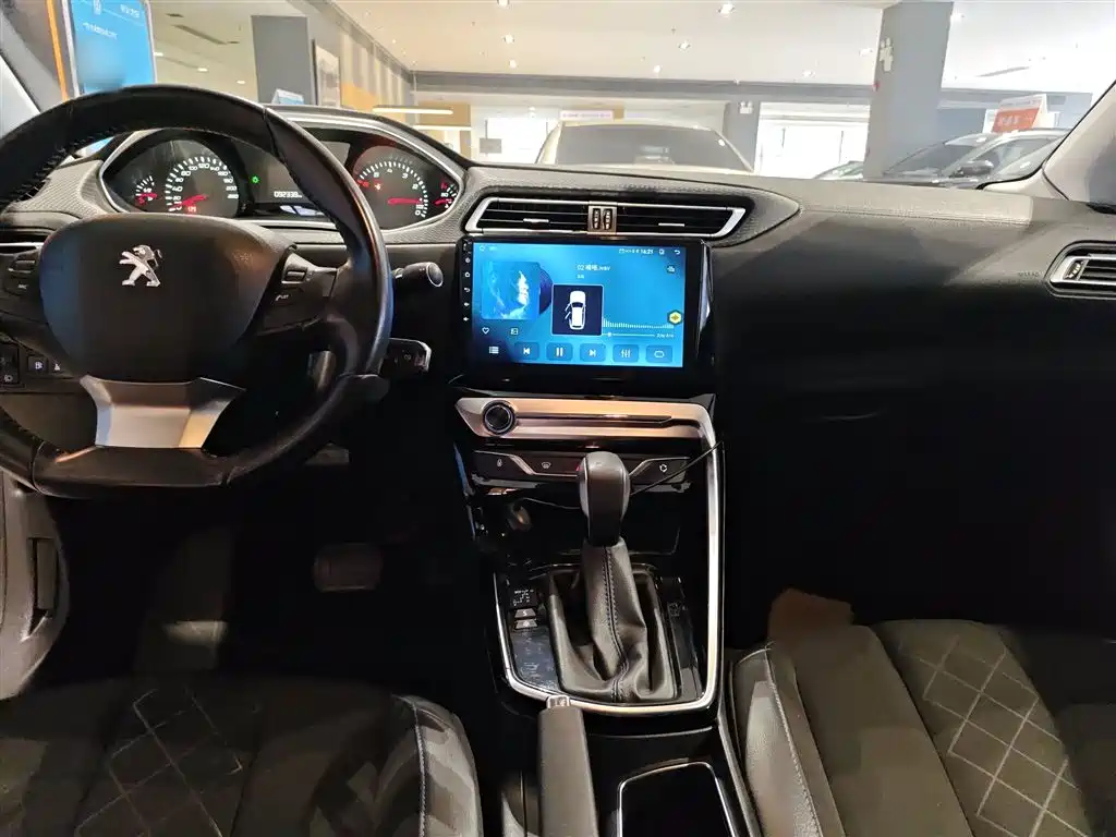 Peugeot 308 1.6 L Auto Luxury