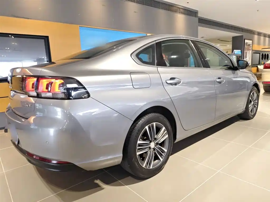 Peugeot 308 1.6 L Auto Luxury