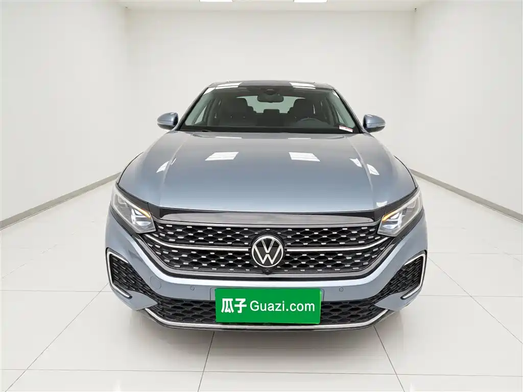 Passat 330 TSI Starry Sky Distinguished