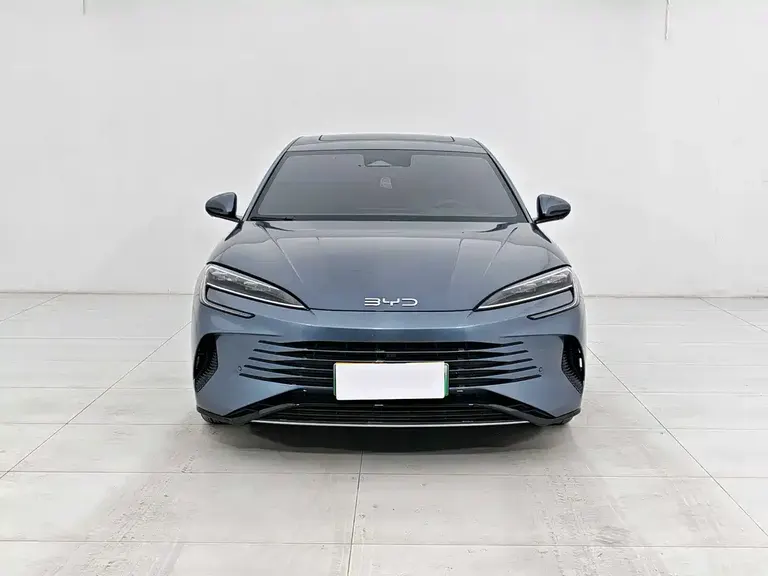 BYD Seal Glory DM-i 1.5 L 121 km Luxury