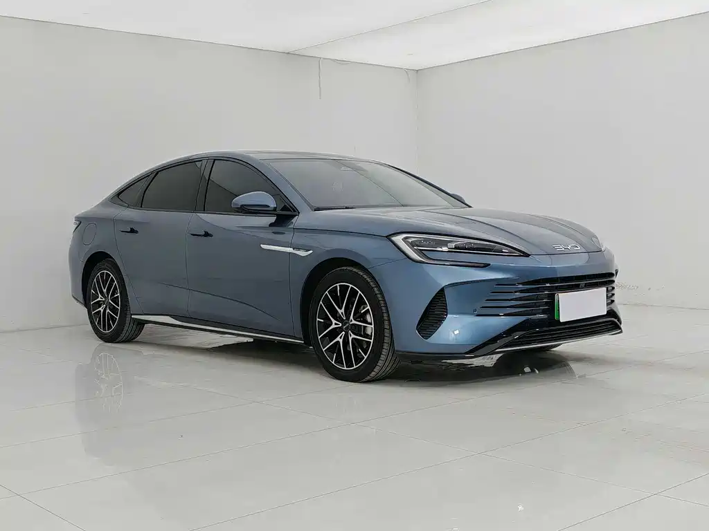 Seal Glory DM-i 1.5 L 121 km Luxury