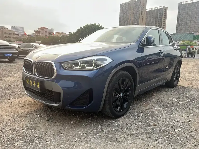 BMW X2 sDrive25 i Leading M Sport Package