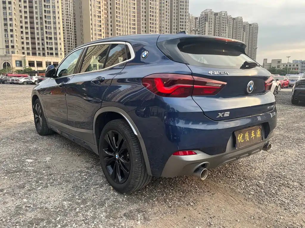 BMW X2 sDrive25 i Leading M Sport Package