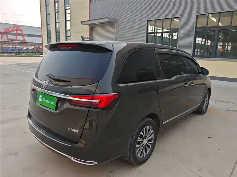 Buick GL8 Land Official Cabin 652 T Luxury