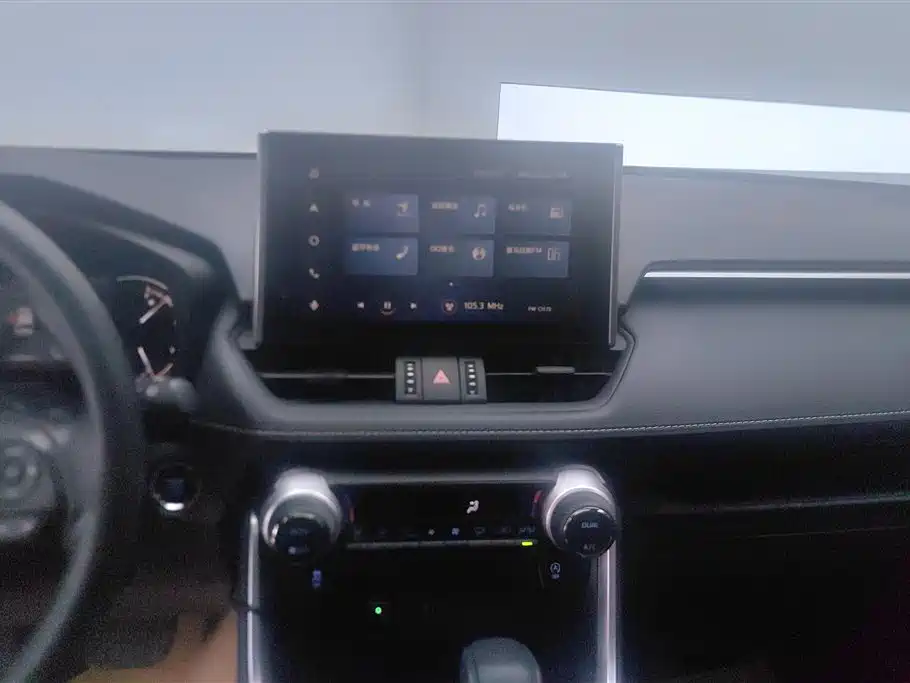 RAV4 2.0 L CVT 2 WD Style