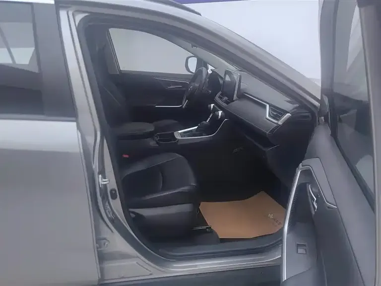 Toyota RAV4 2.0 L CVT 2 WD Style