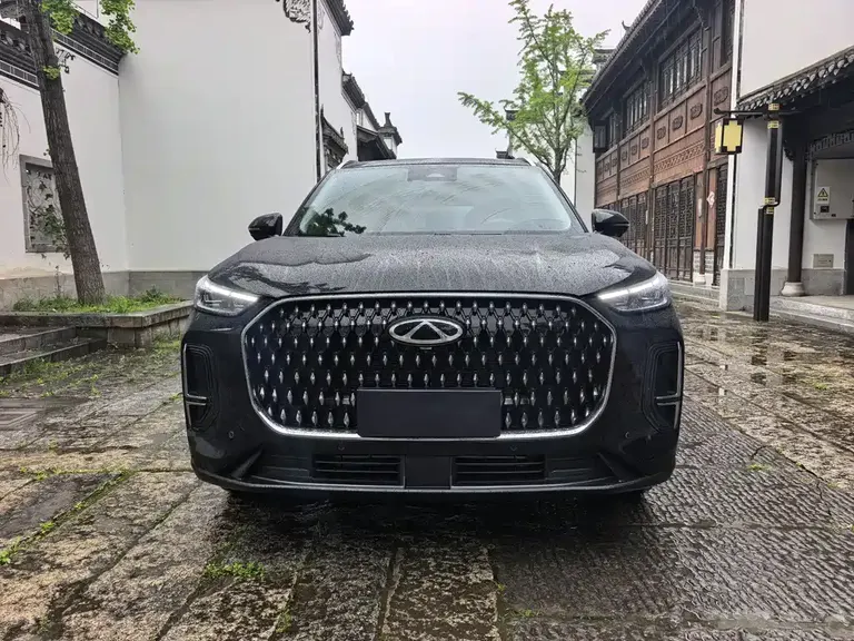 Chery Tiggo 8 L 2.0 T 2 WD Distinguished 5-seat