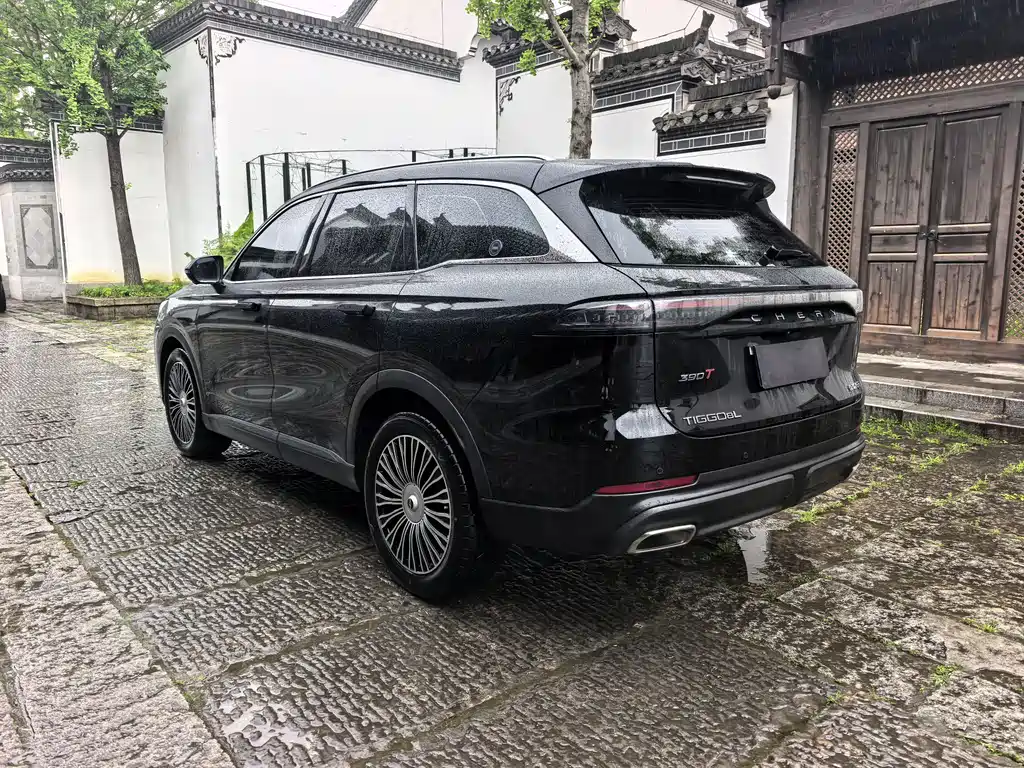 Tiggo 8 L 2.0 T 2 WD Distinguished 5-seat
