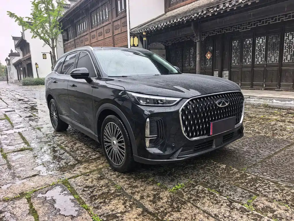 Tiggo 8 L 2.0 T 2 WD Distinguished 5-seat