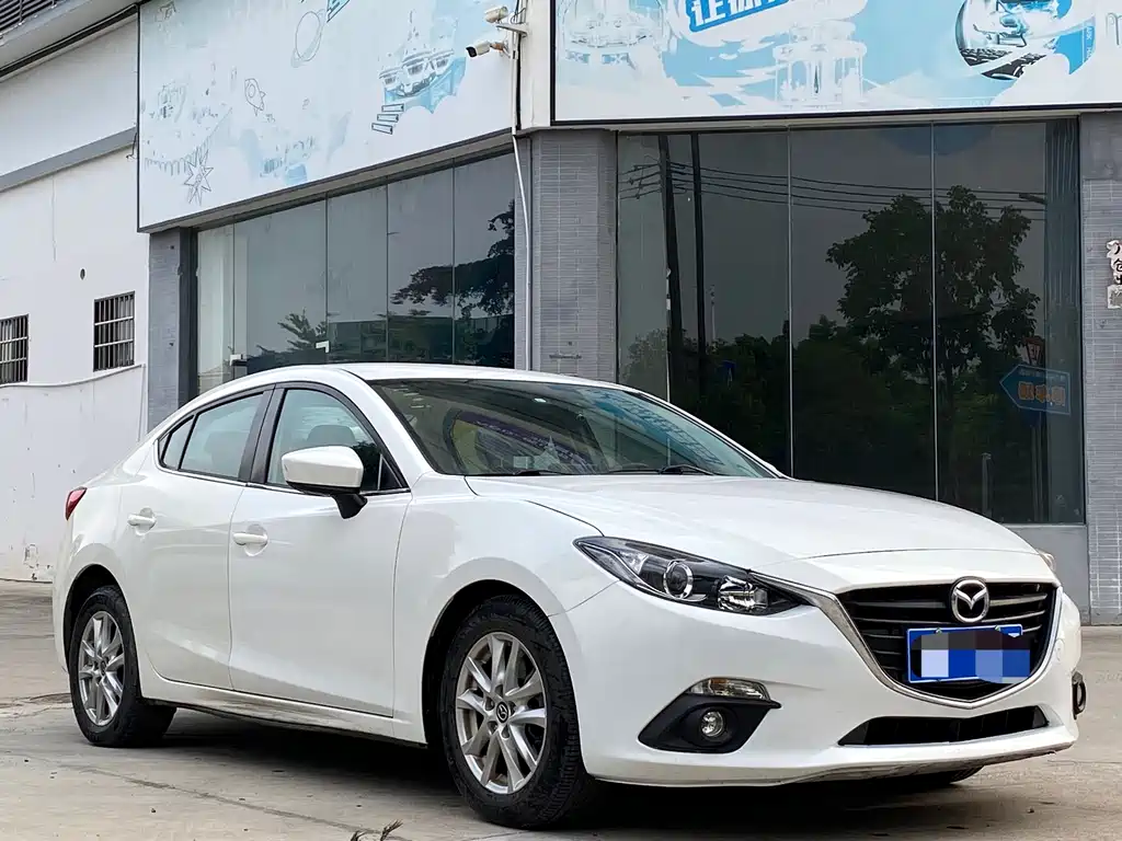 Mazda 3 Axela Sedan 1.5 L Manual Comfort
