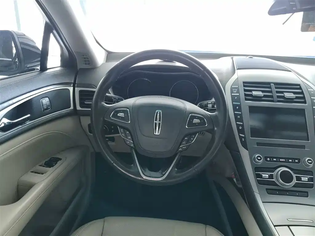 Lincoln MKZ 2.0 T Graceful CN-VI