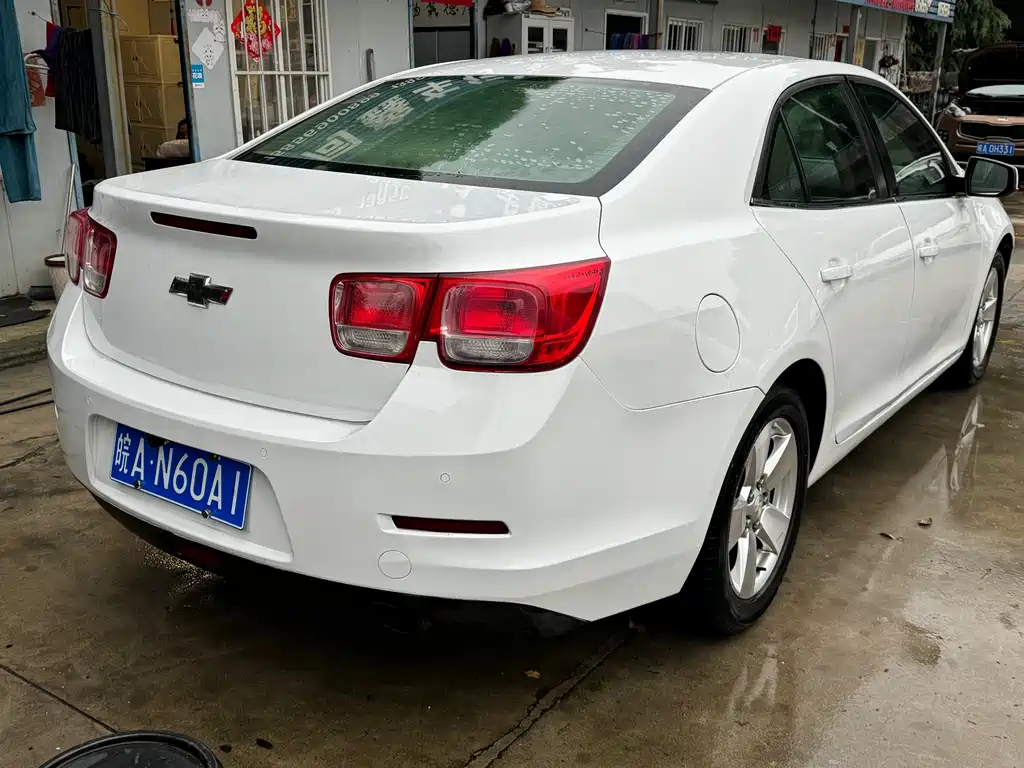 Malibu 2.0 L Auto Luxury