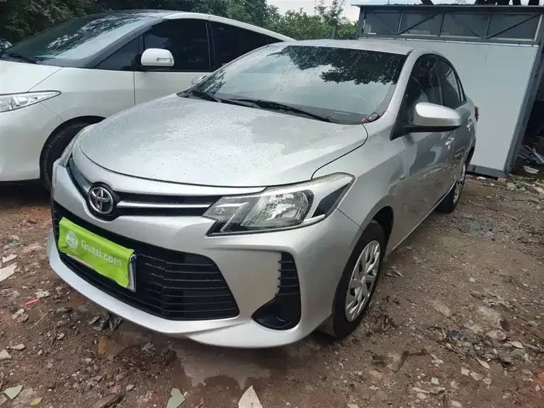 Toyota Vios 1.5 L CVT Smart Travel