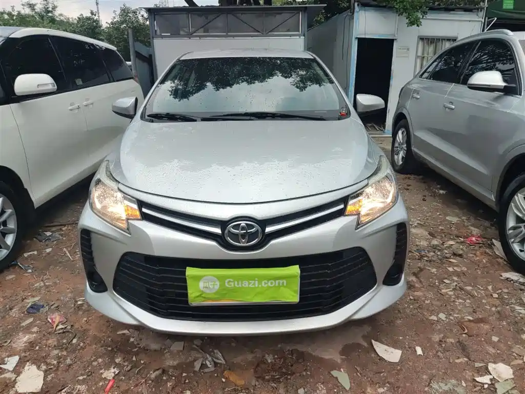 Vios 1.5 L CVT Smart Travel
