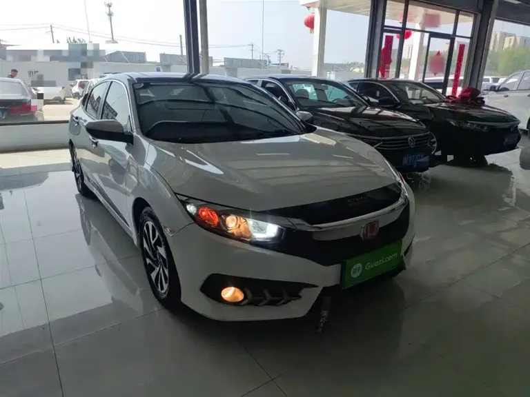 Honda Civic 220 TURBO CVT Luxury