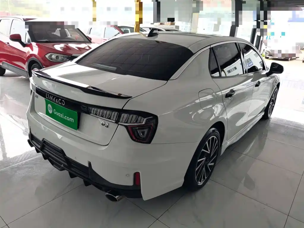 Lynk & Co 03 1.5 TD DCT Power Plus