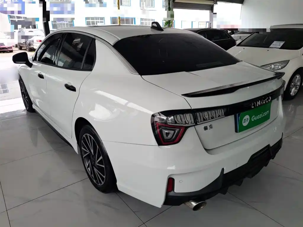 Lynk & Co 03 1.5 TD DCT Power Plus