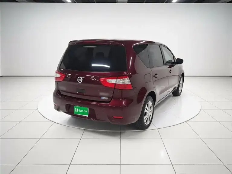 Nissan Livina 1.6 XE CVT Comfort
