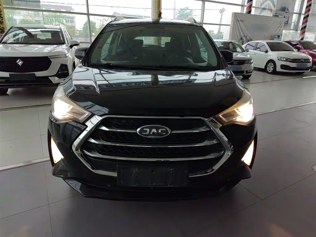 Refine S3 1.5 L Manual Luxury