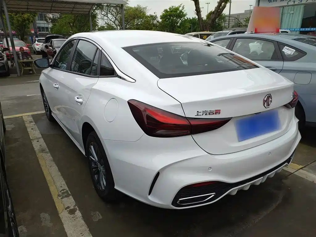 MG5 MG5 2026款 180 DVVT 全球豪华版