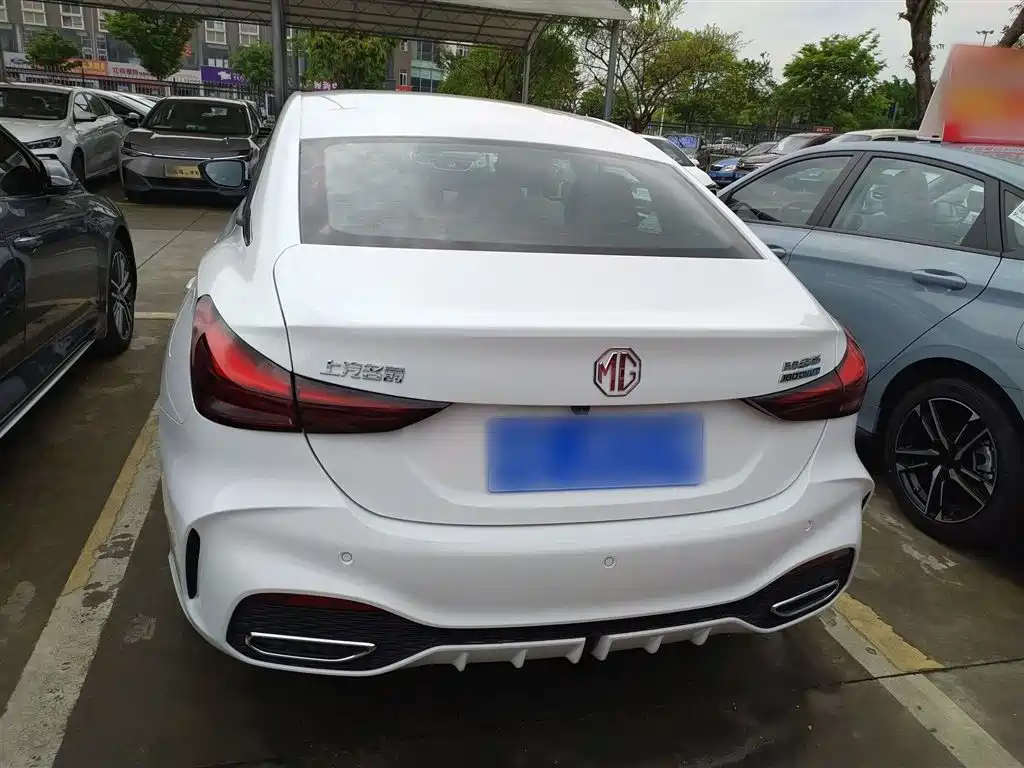 MG5 MG5 2026款 180 DVVT 全球豪华版