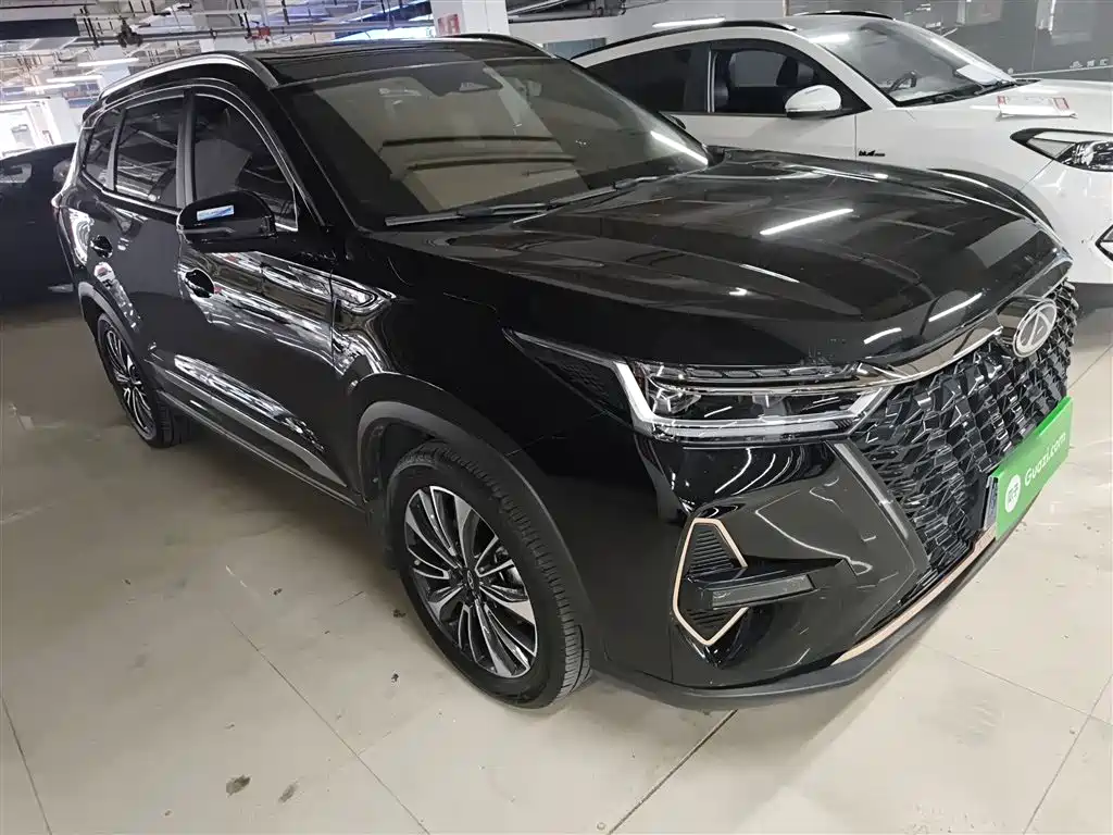 Tiggo 8 PRO Champion 390 T 2 WD Peak 5-seat