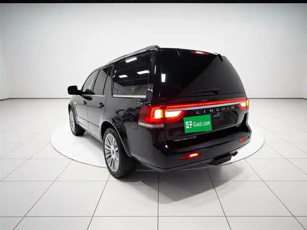 Navigator 3.5 T AWD