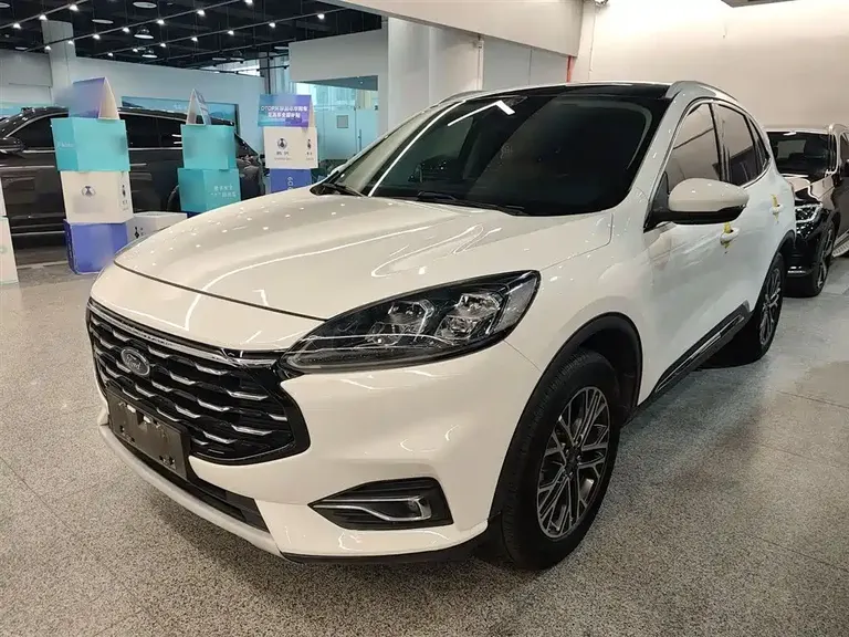 Ford Escape EcoBoost 245 2 WD Shine Enjoyment