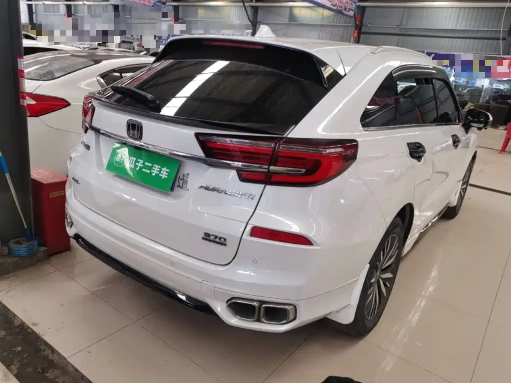 Avancier 370 TURBO 4 WD Premium
