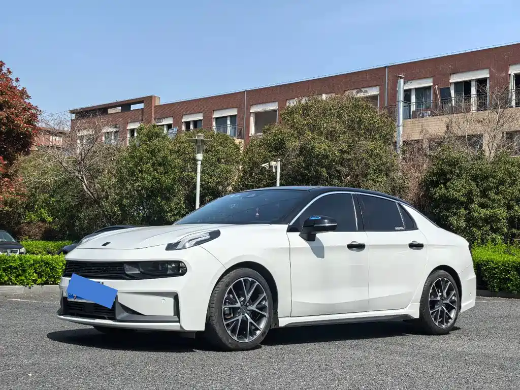 Lynk & Co 03 2.0 TD DCT Power Pro