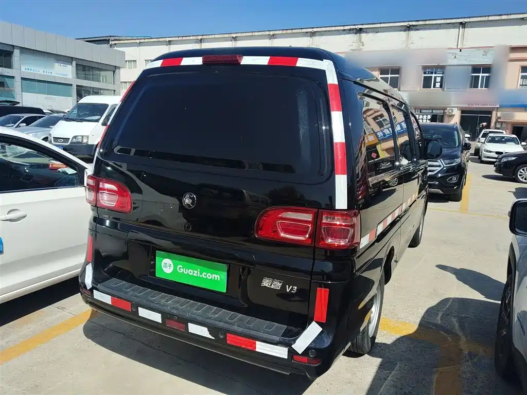 Lingzhi 菱智 2023款 V3 1.6 L 基本型 2座