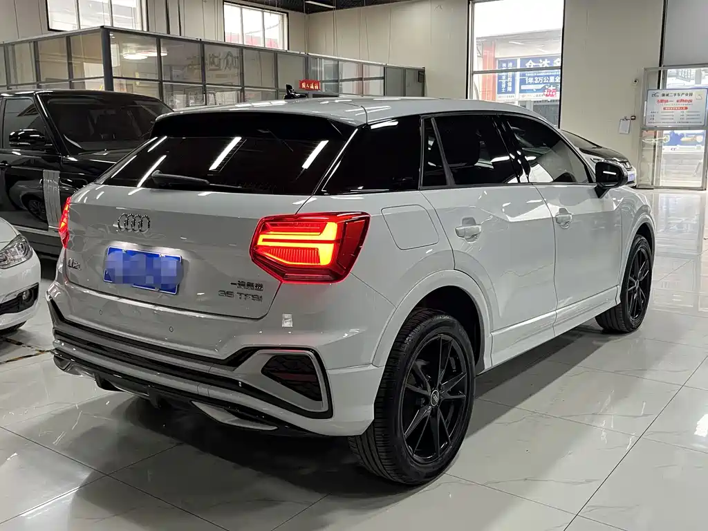 Audi Q2 L 35 TFSI Progressive Dynamic