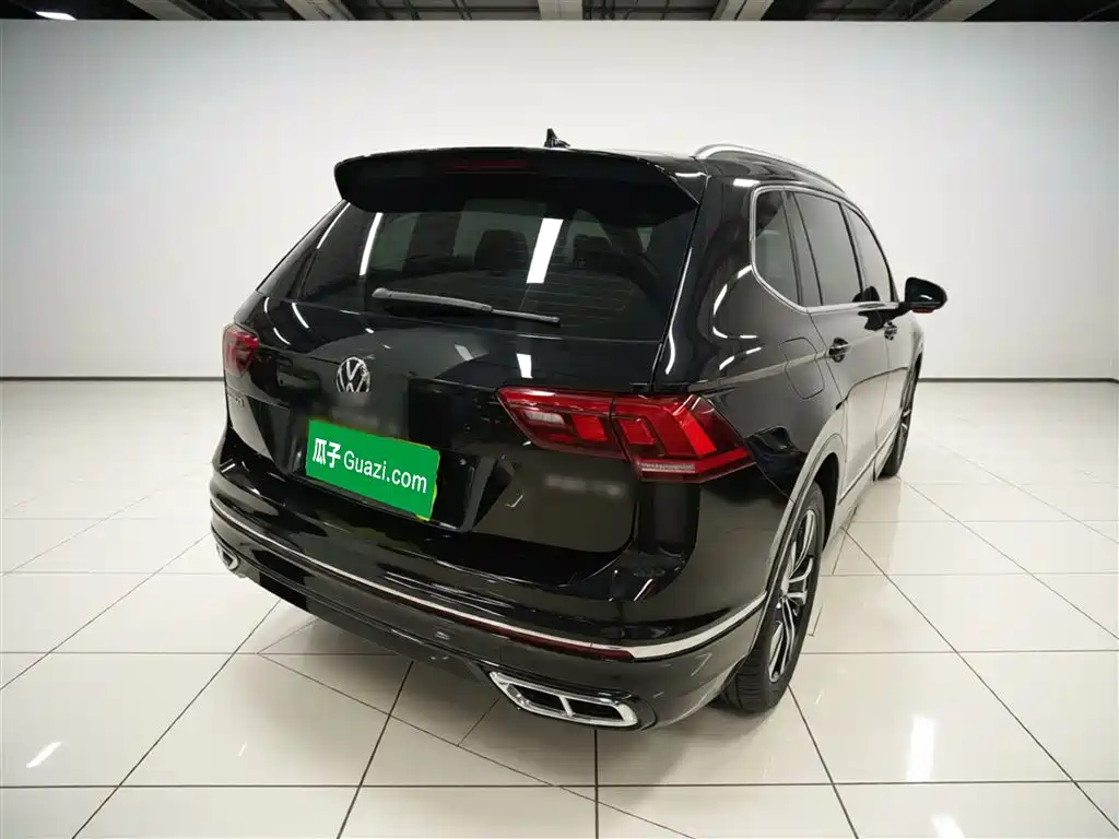 Tiguan L Outstanding 330 TSI Auto 2 WD R-Line Dragon Shine