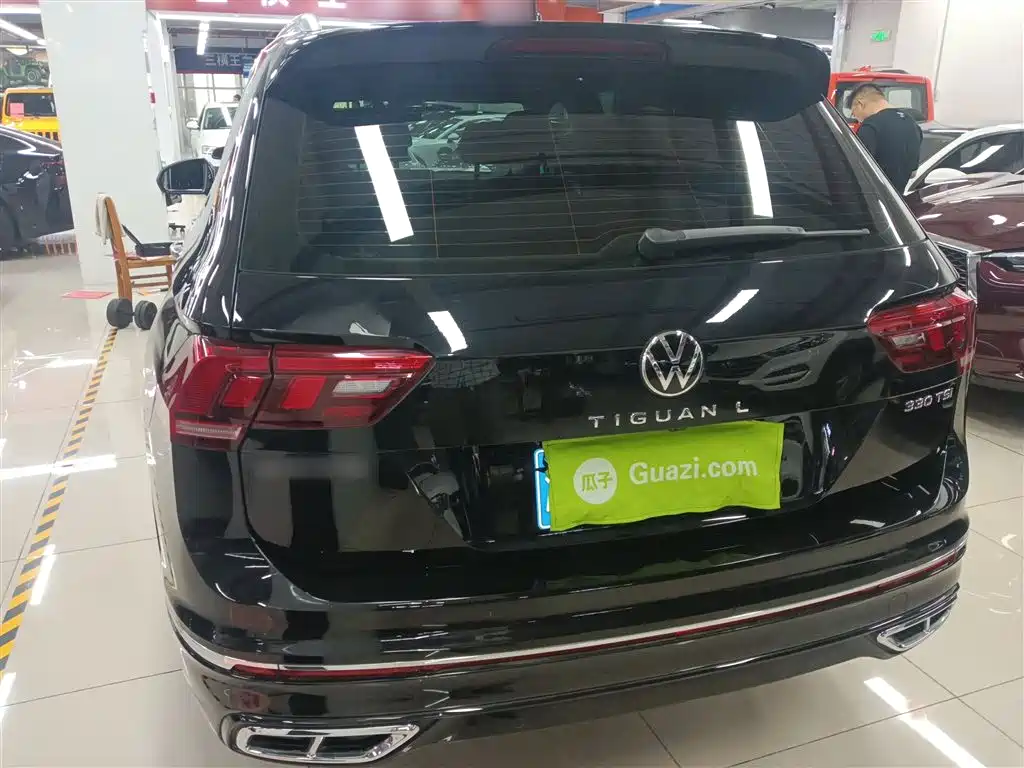 Tiguan L Outstanding 330 TSI Auto 2 WD R-Line Dragon Shine