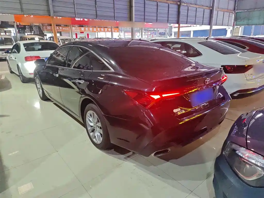 Avalon 2.5 L Luxury