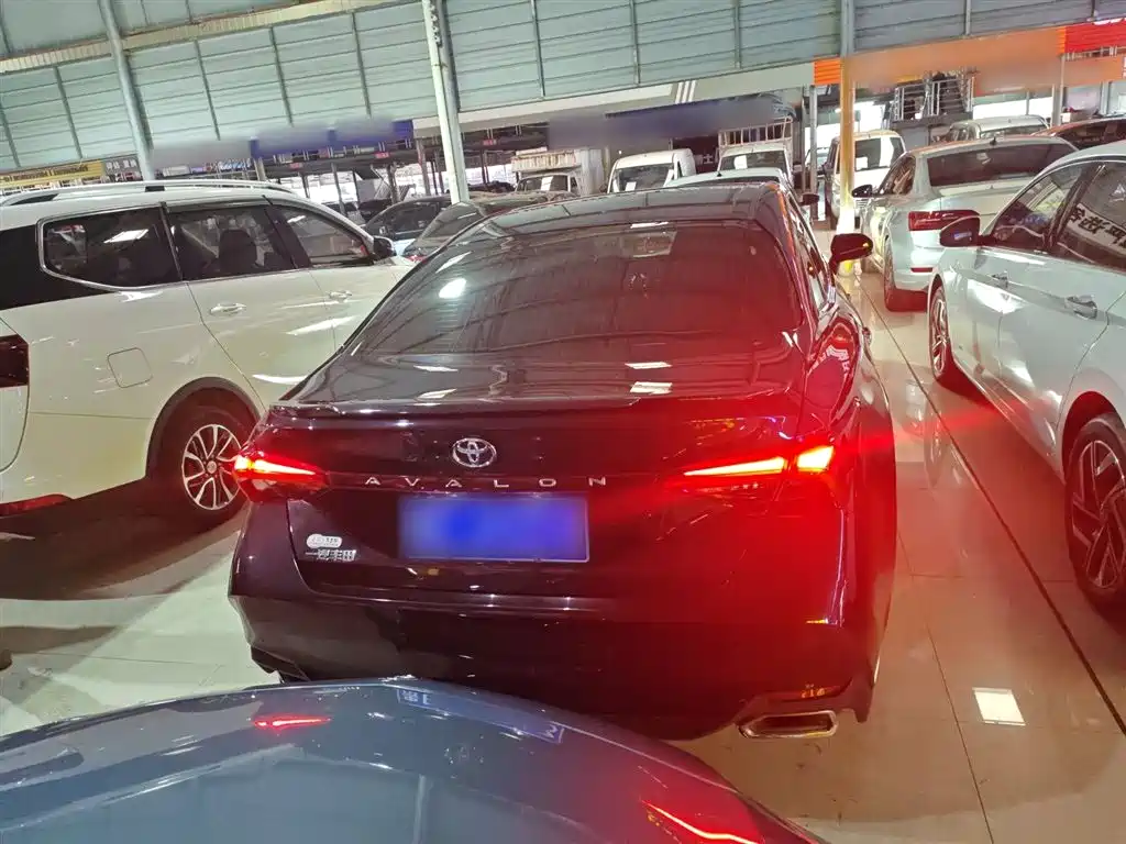 Avalon 2.5 L Luxury